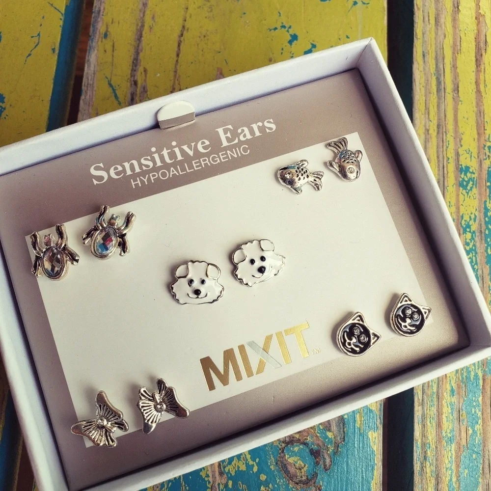 NWT! Mix it Earring Set